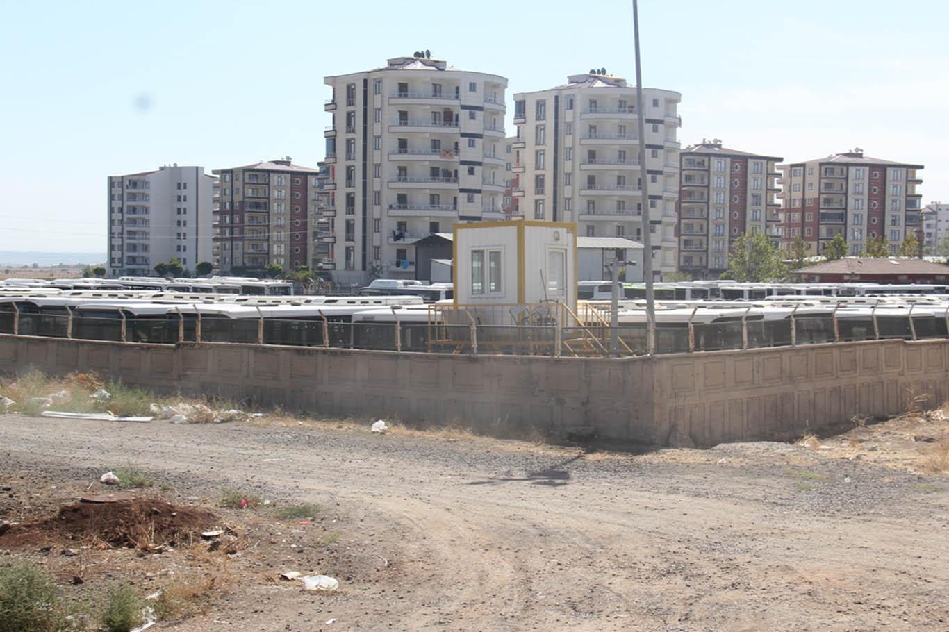Belediyenin toplu ulaşımda kontak kapattırması halkı mağdur etti Belediyenin toplu ulaşımda kontak kapattırması halkı mağdur etti